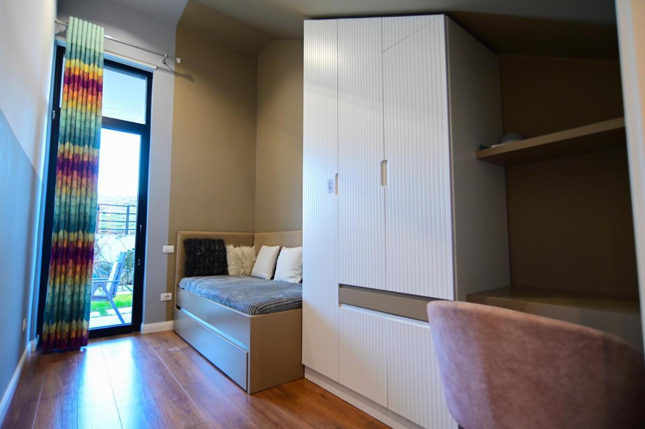 Stylish Two Bedroom House With Private Pool Tiran Dış mekan fotoğraf